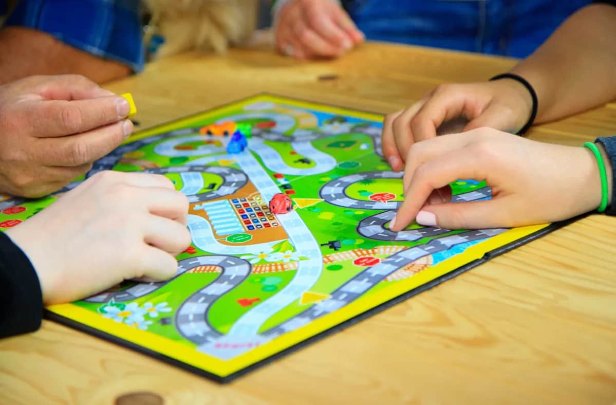 Gry planszowe konspekt zajęć - jak skutecznie rozwijać umiejętności dzieci